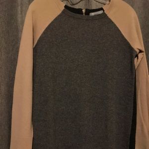 Warm Cashmere Sweater with zipper in the back
